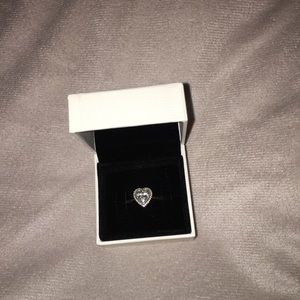 Pandora Ring